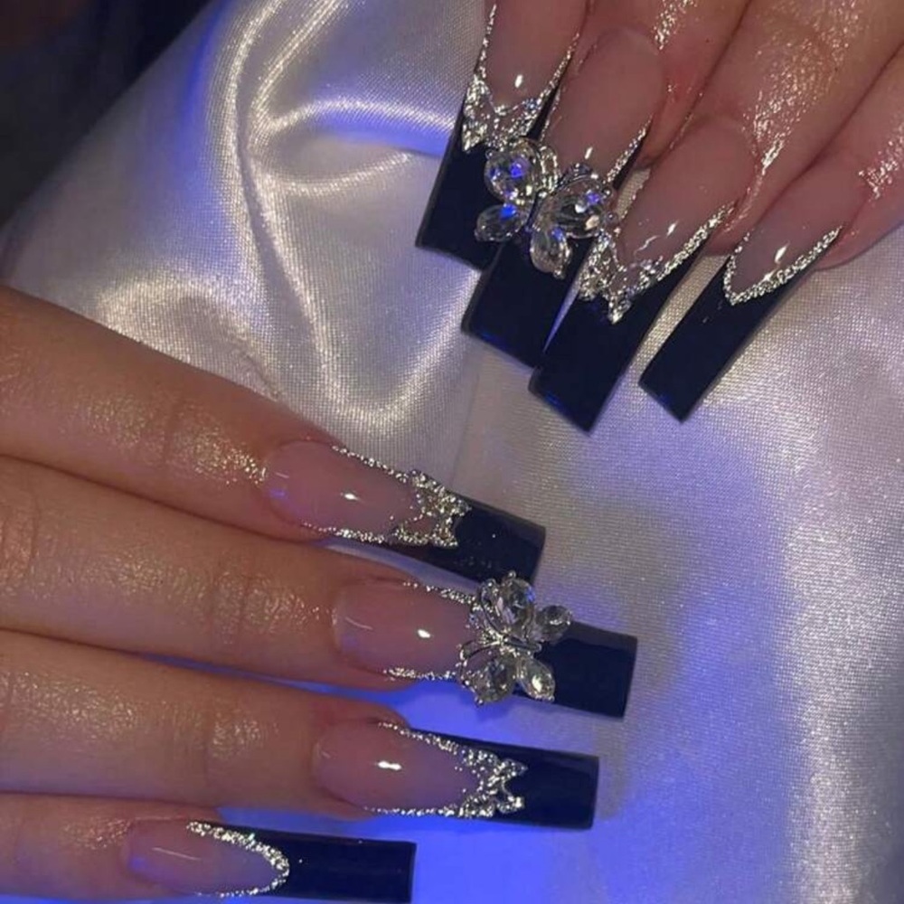 24pc Press On Nail Set from the Nail Bar 💅